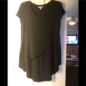 Black express T-shirt with ascending back